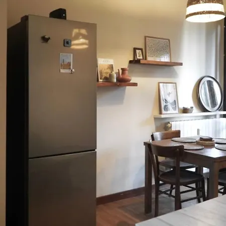 Cozy Aparment With Ac & Free Private Parking 瓦雷泽
