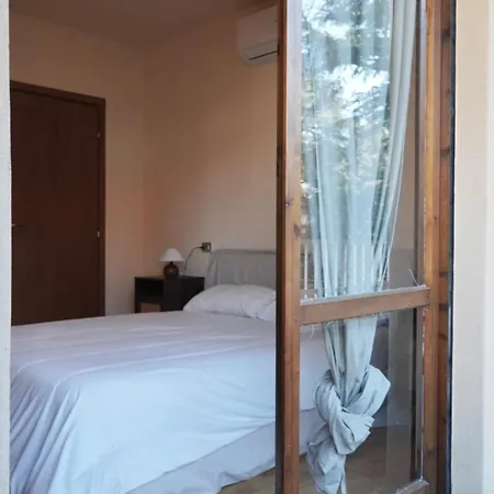 Cozy Aparment With Free Private Parking 瓦雷泽
